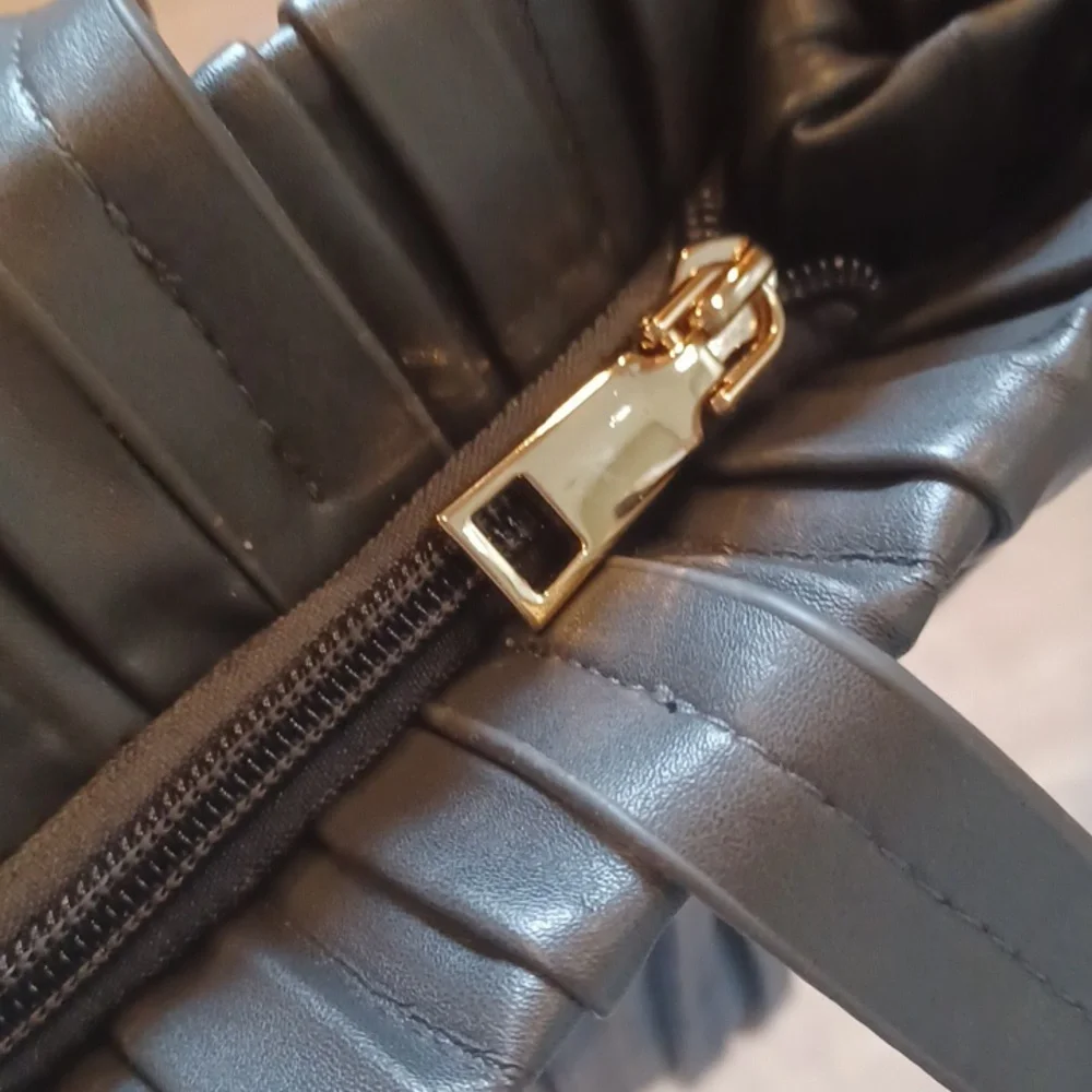 TIJN Rikke Black Pleated Vegan Leather Shoulder/Tote Bag